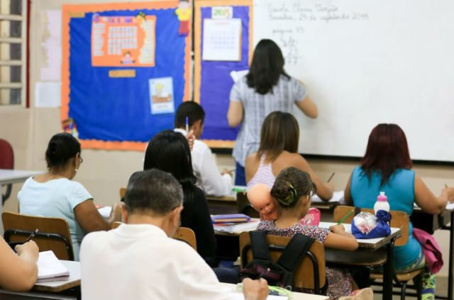 As salas de acolhimento apoiam estudantes que têm filhos a continuar os estudos