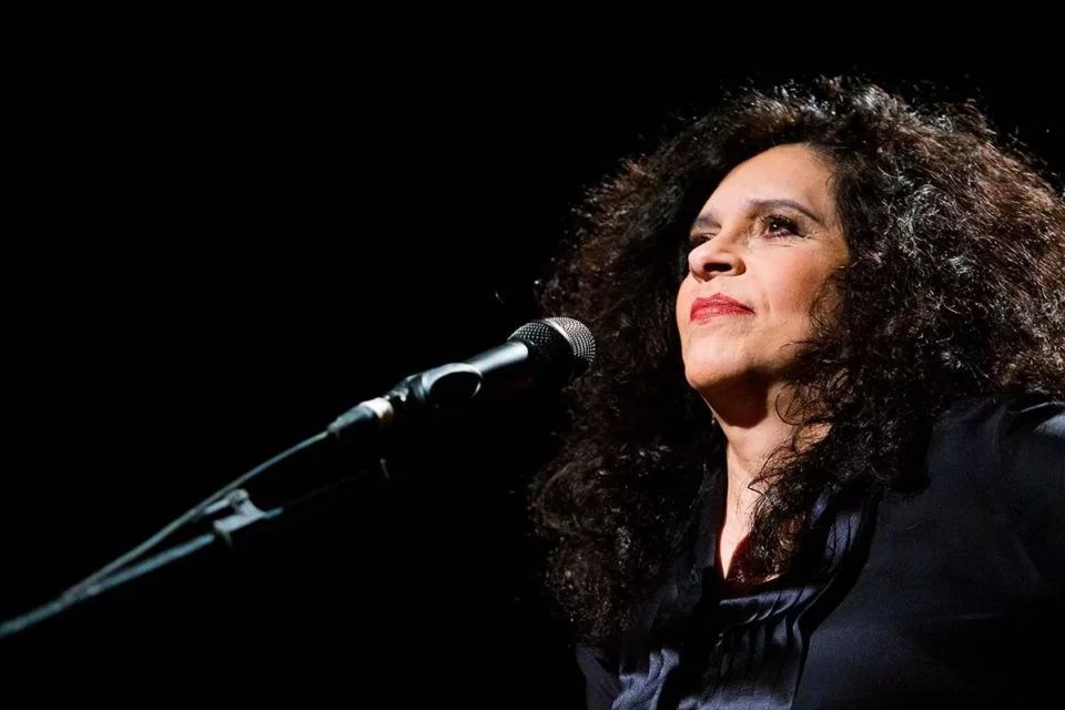 Gal Costa, uma das maiores vozes da música popular brasileira, morreu na manhã desta quarta-feira (9), aos 77 anos.